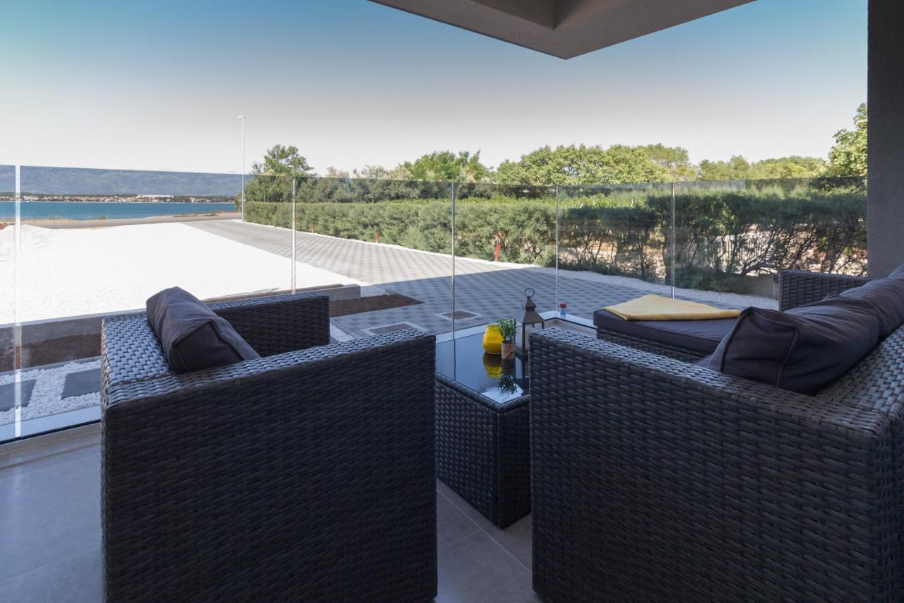 Villa Crystal Aenona Nin Esterno foto