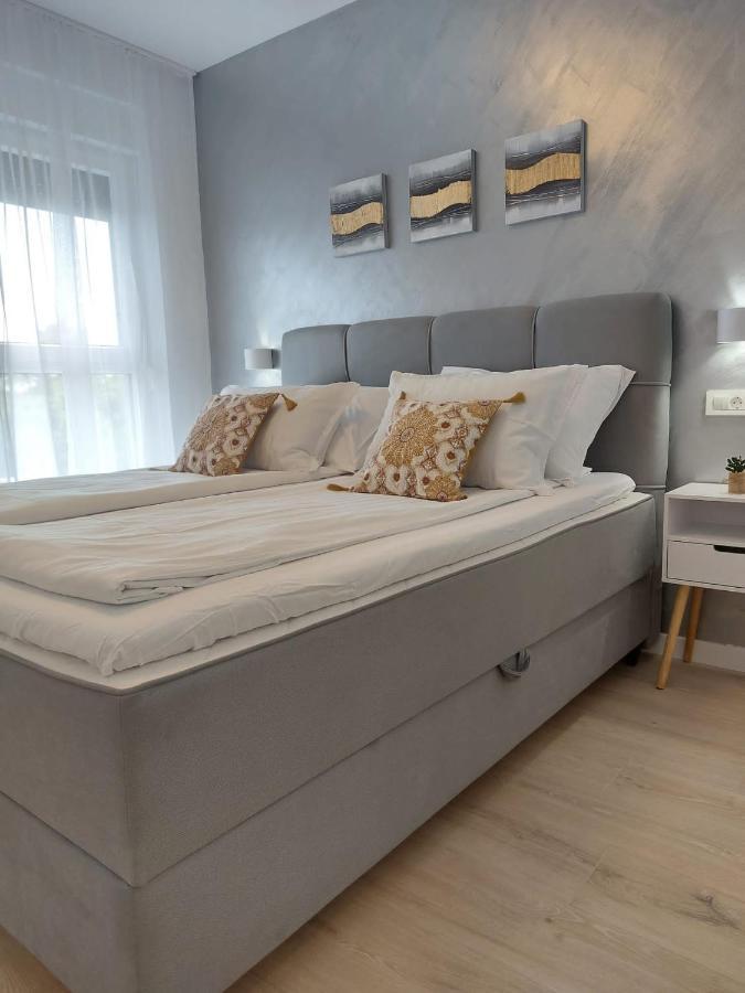 Villa Crystal Aenona Nin Esterno foto